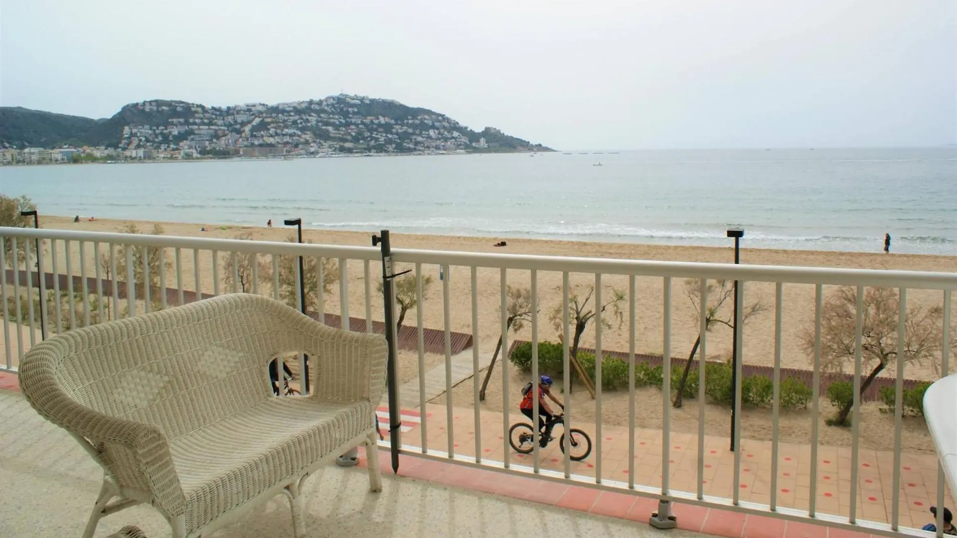 Lejlighed Apartamento En Primera Linea De Mar, Roses Av-06